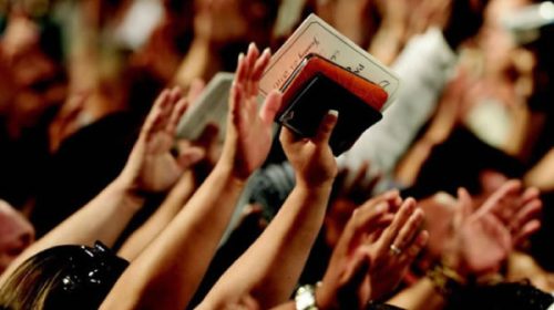 La grey evangélica, a dos puntas: respalda a Rogelio Frigerio, pero pone unas fichas a Sebastián Etchevehere