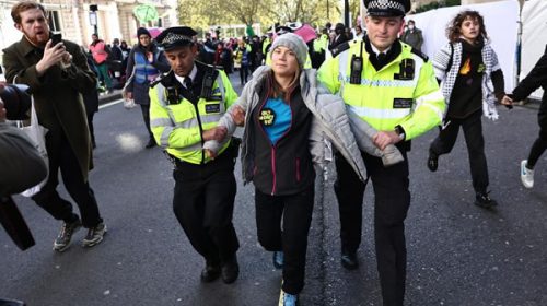 Arrestaron a Greta Thunberg durante una protesta contra la industria petrolera Arrestaron a Greta Thunberg durante una protesta contra la industria petrolera