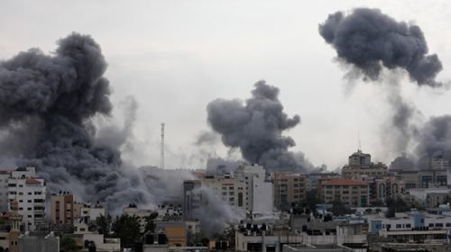 Hamás amenaza con matar rehenes si Israel no cesa los ataques aéreos sobre civiles en Gaza