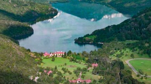 El Gobierno iniciará una demanda contra la empresa de Joe Lewis por Lago Escondido