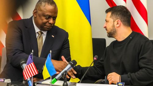 Zelenski pidió más armas a la OTAN para pelear con Rusia