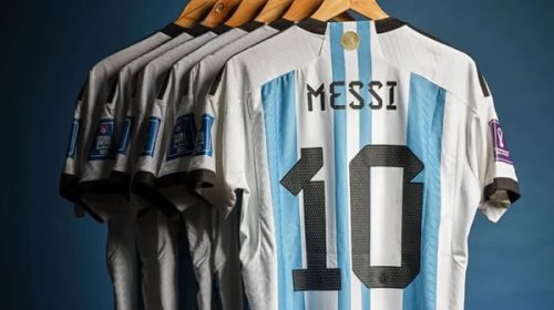 Subastan camisetas usadas por Messi en el Mundial de Qatar valuadas en USD10 millones