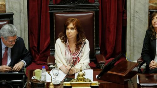 Para Cristina, la presidencia provisional del Senado y de Diputados le corresponde a LLA