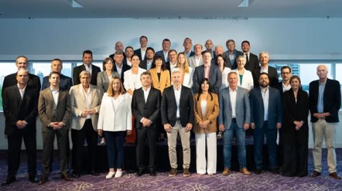 Más de 400 mujeres exigieron a Frigerio que cumpla la Ley de Paridad