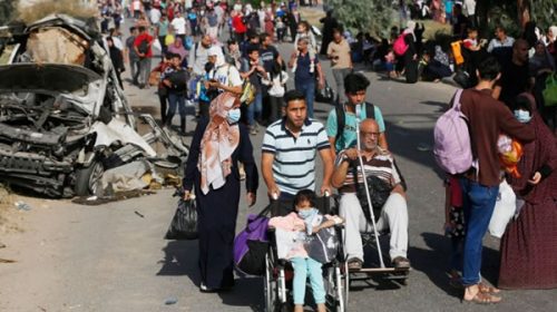 Israel iniciará “pausas humanitarias” de cuatro horas diarias mientras continúa el éxodo en el norte de Gaza