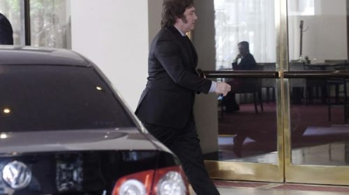 Milei se reunió con sus equipos técnicos y viajará a EEUU en las próximas horas