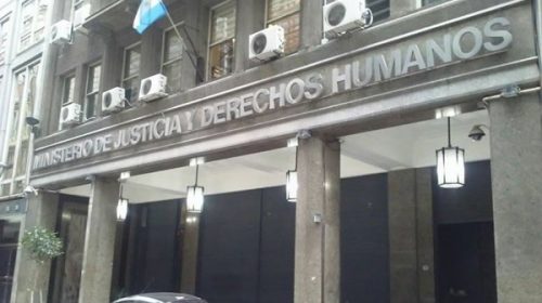 El Ministerio de Justicia dejó de incluir en su denominación oficial a “Derechos Humanos” después de 24 años