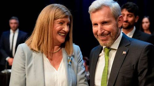 Frigerio garantizó el pago del aguinaldo “en tiempo y forma”