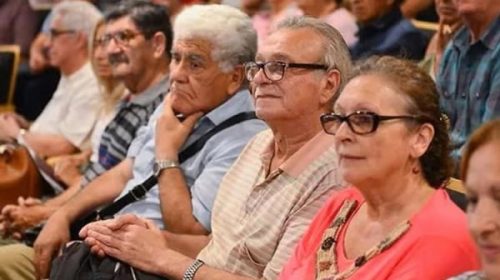 Milei eliminaría aumentos por ley para jubilaciones y pasarían a ser por decreto