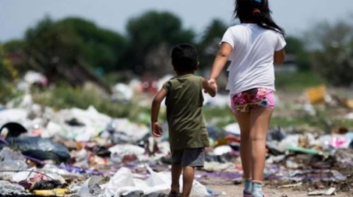 La pobreza del tercer trimestre fue de 44,7% y entre niños y adolescentes llegó al 62,9%