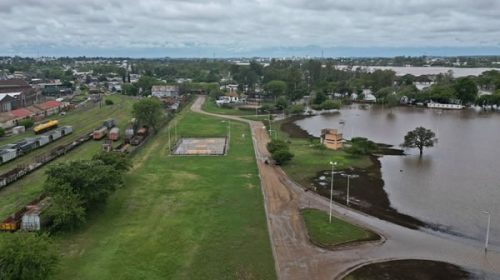 Pronostican que el río Uruguay seguirá liberando de manera lenta los espacios costeros