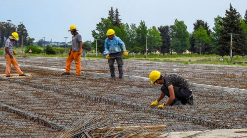 Despidieron a más de 35 trabajadores de la construcción de la Autovía 18