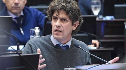 Lousteau aseguró que “en el radicalismo falta coraje” y acusó a Milei de ser un “degenerado fiscal”