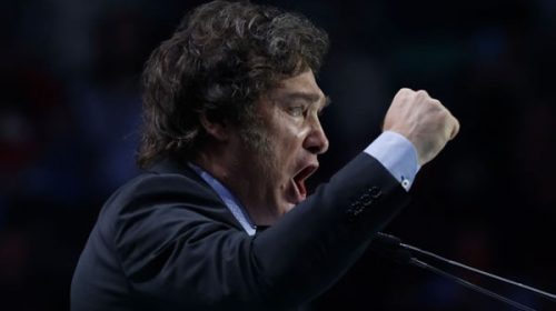 Milei festeja la baja de inflación, pero “no ve” la pobreza, el desempleo y la recesión