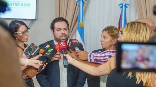 El Gobierno destacó el acuerdo paritario y resaltó el diálogo permanente con los gremios