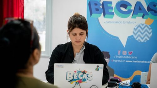 Inicia el cronograma de pago de becas provinciales de nivel secundario