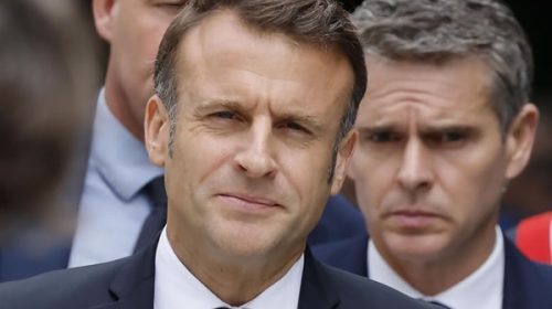 Francia: Macron llama a diálogo para formar “mayoría sólida”