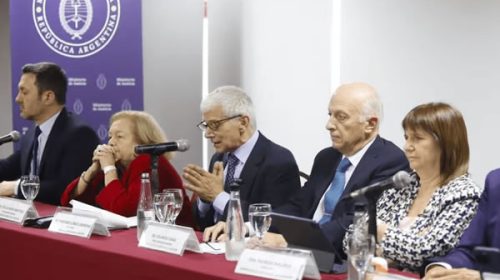 Tras la visita a Astiz: Cúneo Libarona y Bullrich proponen beneficiar a los represores con domiciliarias