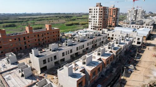 El Gobierno transfiere obras públicas a las provincias para culminar viviendas avanzadas