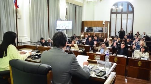 El Senado aprobó pliegos de funcionarios del CGE y un vocal del STJ