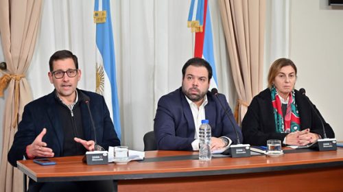 La provincia aumentará por decreto el salario a los docentes