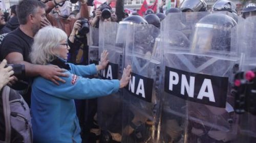 El Gobierno justificó la represión a jubilados: “Era mantener el orden”