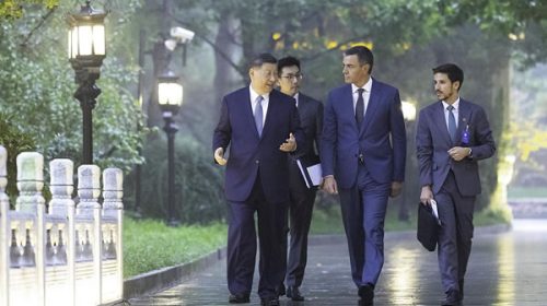 Pedro Sánchez fue a China a buscar inversiones