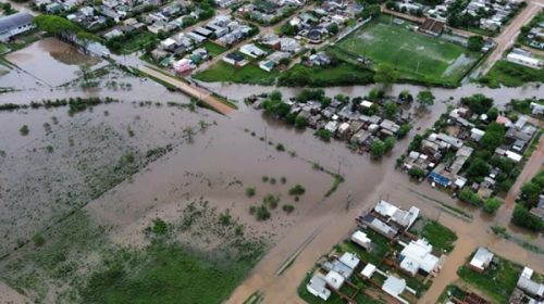 Llovieron más de 150 mm en Chajarí: hubo anegamientos en viviendas y calles Llovieron más de 150 mm en Chajarí: hubo anegamientos en viviendas y calles