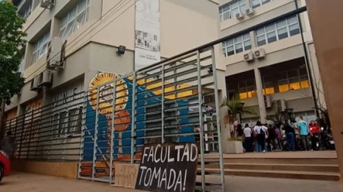 Paraná: La Facultad de Trabajo Social fue tomada por docentes y estudiantes