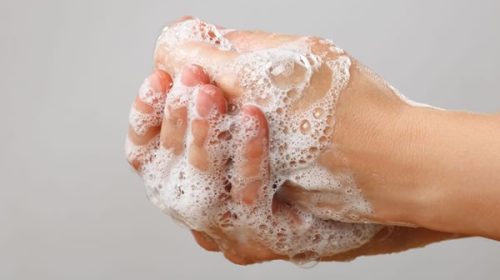Instan al lavado de manos como un hábito sencillo y fundamental para resguardar nuestra salud