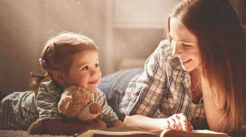 Ante la crisis de la alfabetización, lanzan una campaña para fomentar que los chicos lean en casa