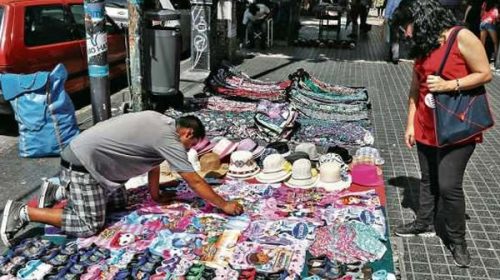 Cae el empleo formal y crece el monotributo: ¿cómo afecta la recesión al mercado laboral?