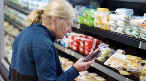 Siete de cada diez argentinos hicieron recortes en su alimentación