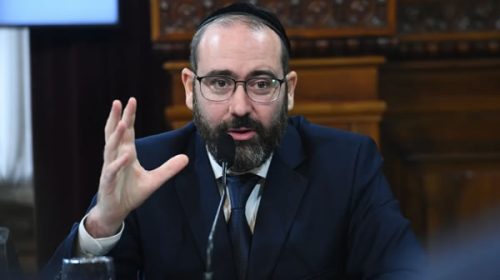 Rehenes israelíes liberados con Yarden Bibas a la cabeza expresaron temor e ira por los renovados ataques aéreos en Gaza