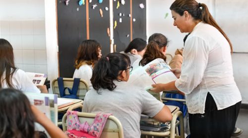 El Consejo General de Educación asignó horas cátedra para el nivel secundario