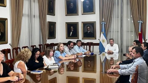 Frigerio recibió a los gremios docentes