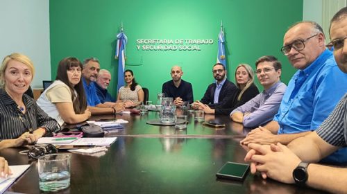 El gobierno provincial y los gremios estatales llegaron a un acuerdo salarial