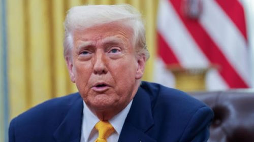 Trump dice que duplica aranceles hasta el 50% a Canadá