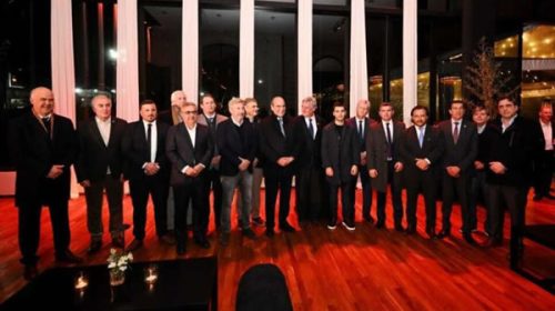 Francos se mostró con gobernadores y prepara una nueva reunión para evitar la ruptura