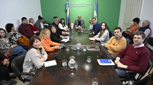 Acuerdo con gremios estatales pagar sumas fijas no remunerativas