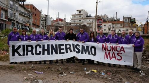 Crece el repudio opositor al uso del “Nunca Más” en la campaña de Milei