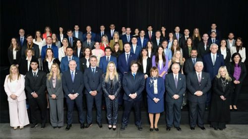 Milei se retrató junto a sus candidatos nacionales con Karina Milei y Martín Menem en primera línea