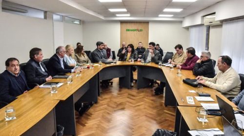 Con cambios, hubo dictamen favorable al proyecto para reperfilar la deuda en dólares de Entre Ríos