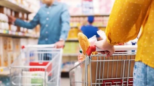 Se profundiza la brecha en el consumo: en qué sectores crece y en cuáles no logra despegar