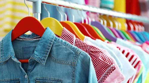 Por la crisis, la ropa desplaza a los juguetes en el Día del Niño