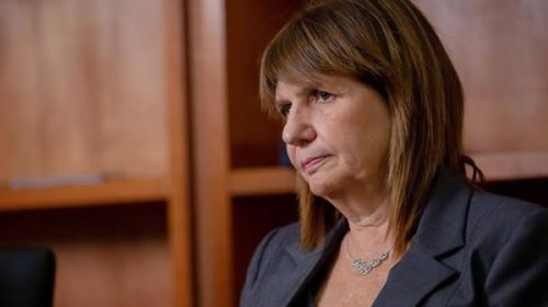 Denuncian a Patricia Bullrich por abuso de autoridad tras intento de censura