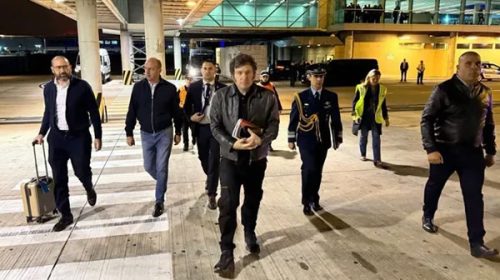 En medio del escándalo por las coimas, Milei realiza su 11° viaje a Estados Unidos
