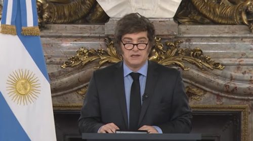Plan platita de Milei: ahora promete aumentos a jubilados, universidades y discapacitados