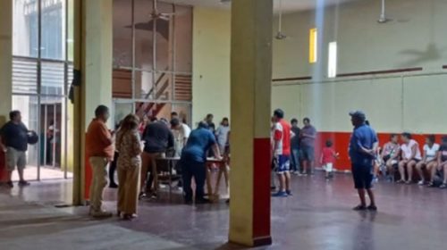 Un grupo de personas tomó el Sindicato de la Fruta y se suma otro capítulo en la disputa por el gremio