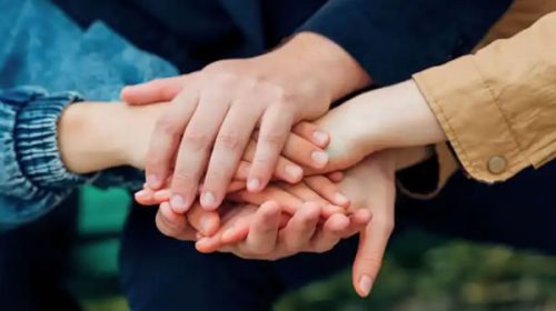 Buscan una familia para tres hermanos que esperan ser adoptados juntos